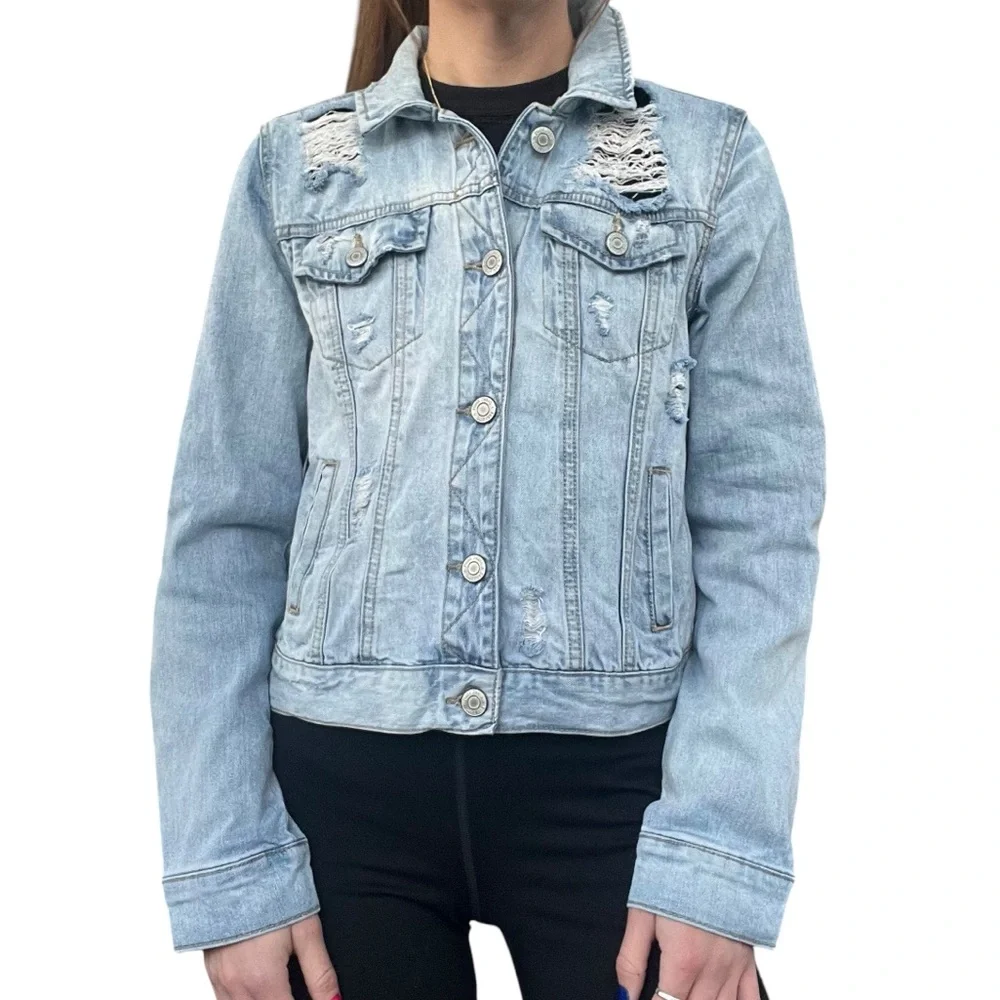 Mudd Women's Sz Small Light Wash Blue Denim Distressed Button Jean Jacket 210111